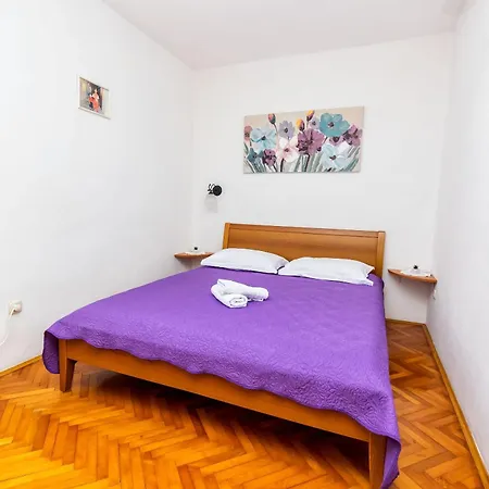 Leo Apartmán *