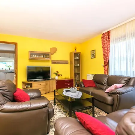 Leo Apartmán Račišće